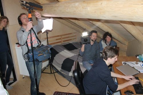 Loghouse op NPO2